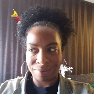 Meet your Posher, Lindsey